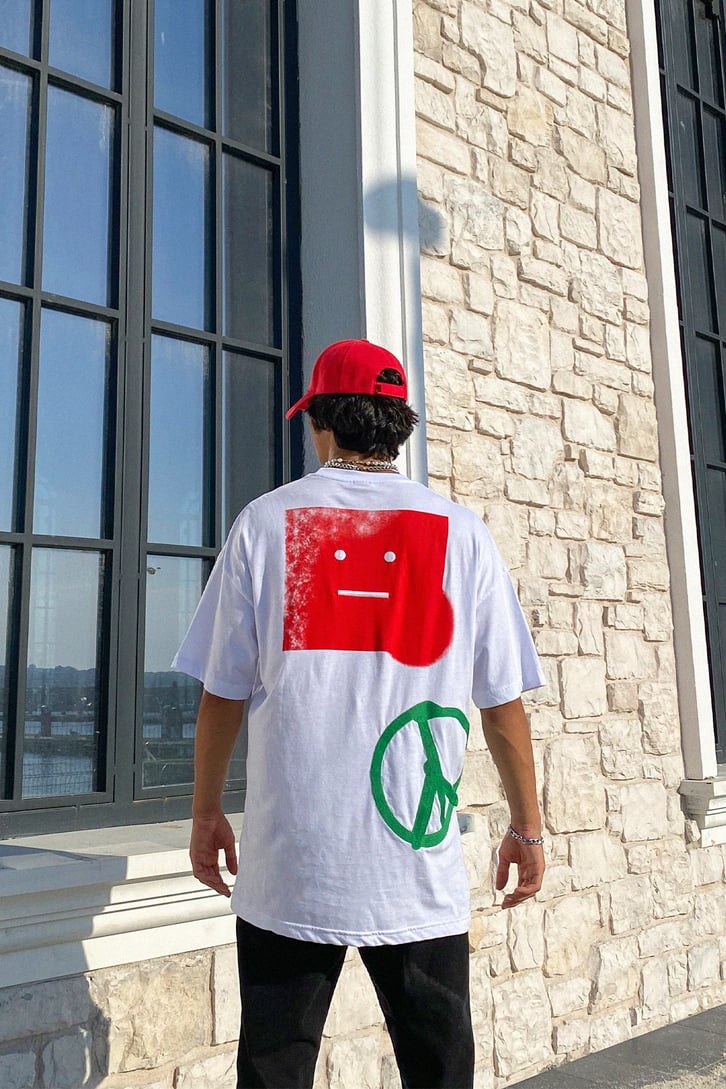Peace Nakışlı  Beyaz Oversize Tshirt