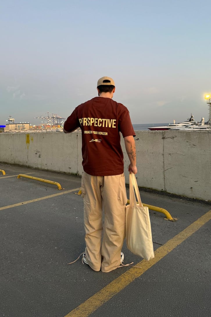 Perspective Sırt Baskı Detay Tişört