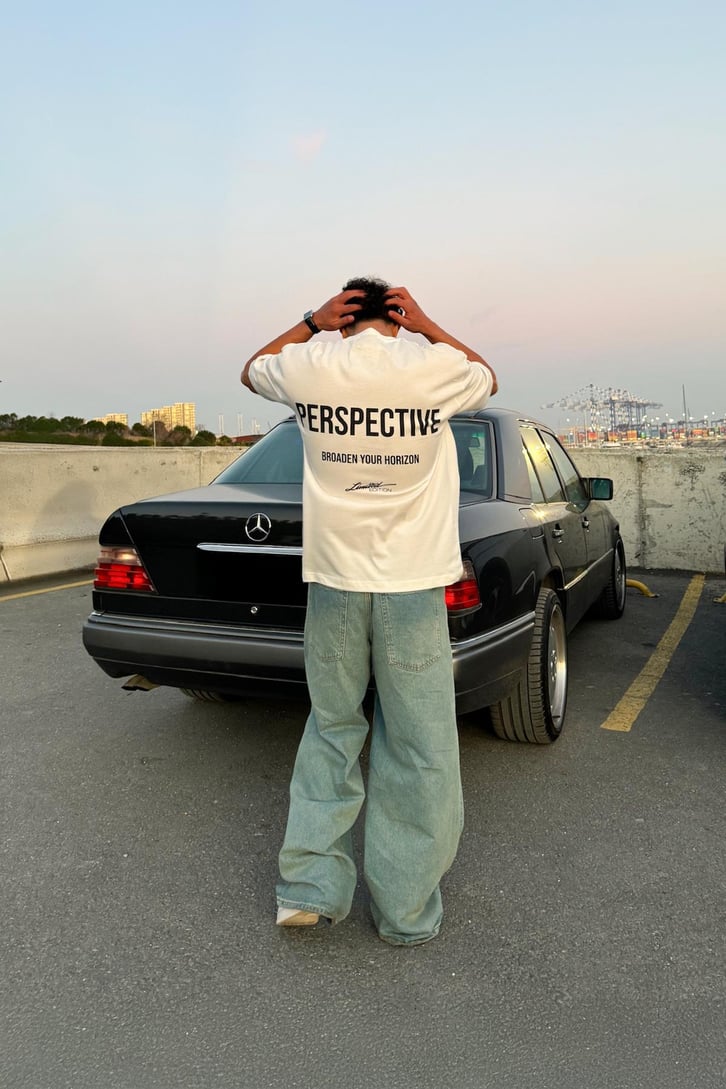 Perspective Sırt Baskı Detay Tişört