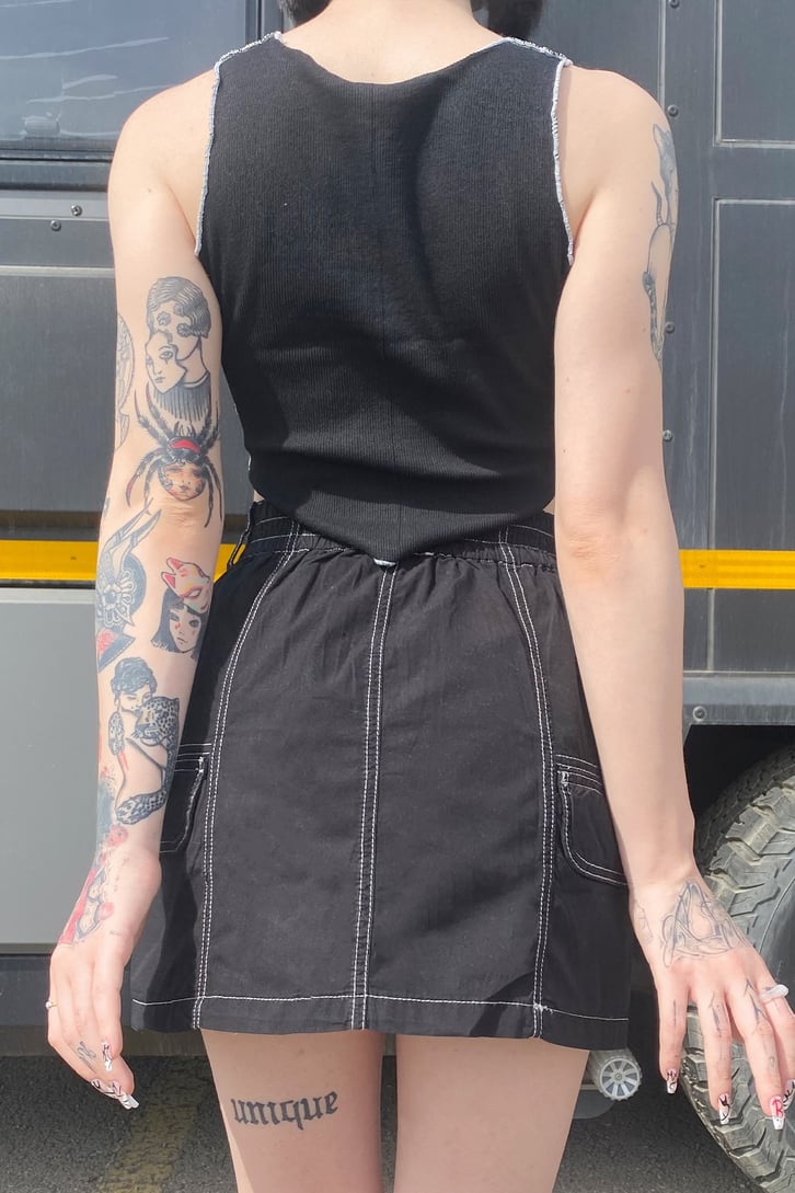 Piece Patched Sıfır Kol Siyah Crop
