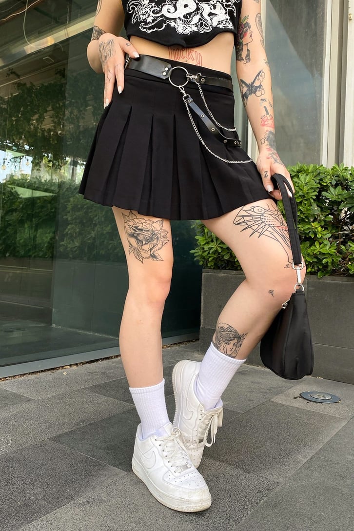 Pileli Siyah Mini Etek