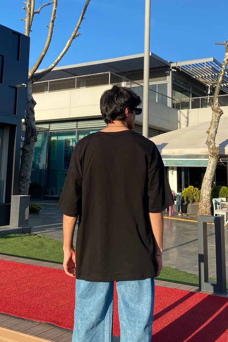 Pixel Sneaker Baskılı Siyah Oversize Tshirt