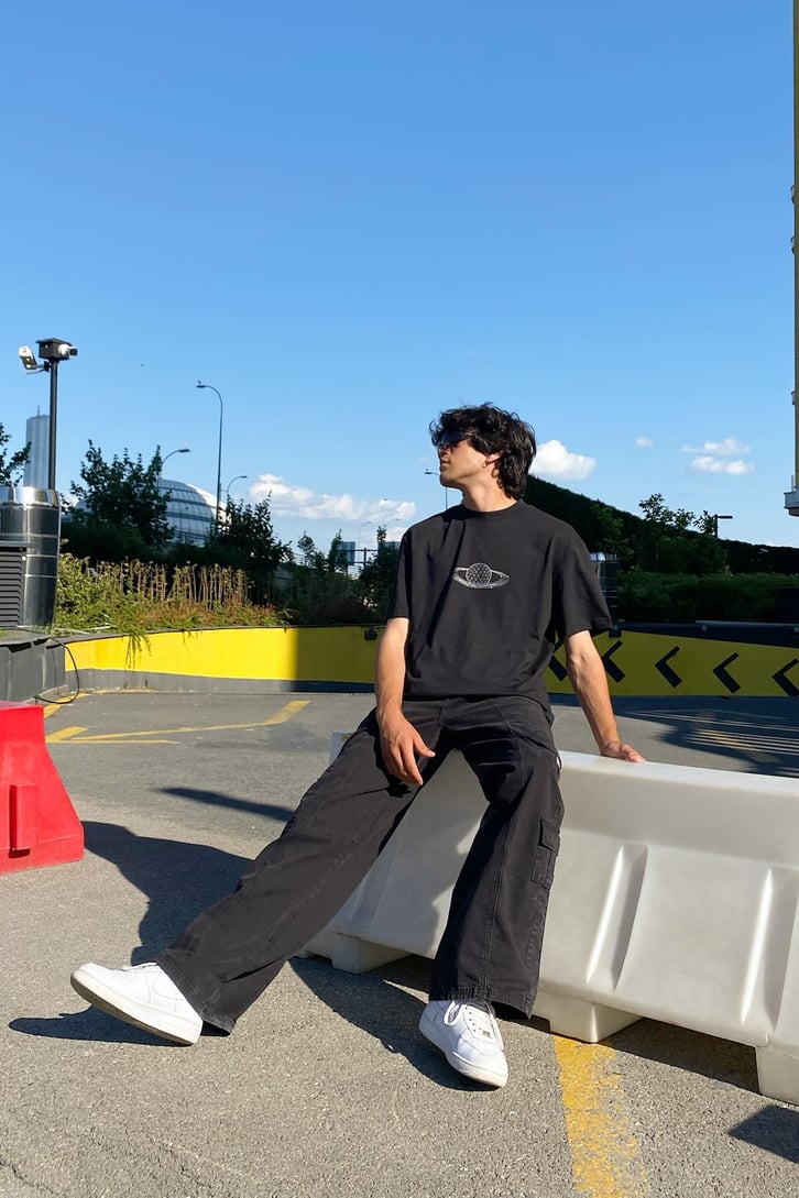 Planeta Tierra Sırt Baskılı Siyah Oversize Tshirt