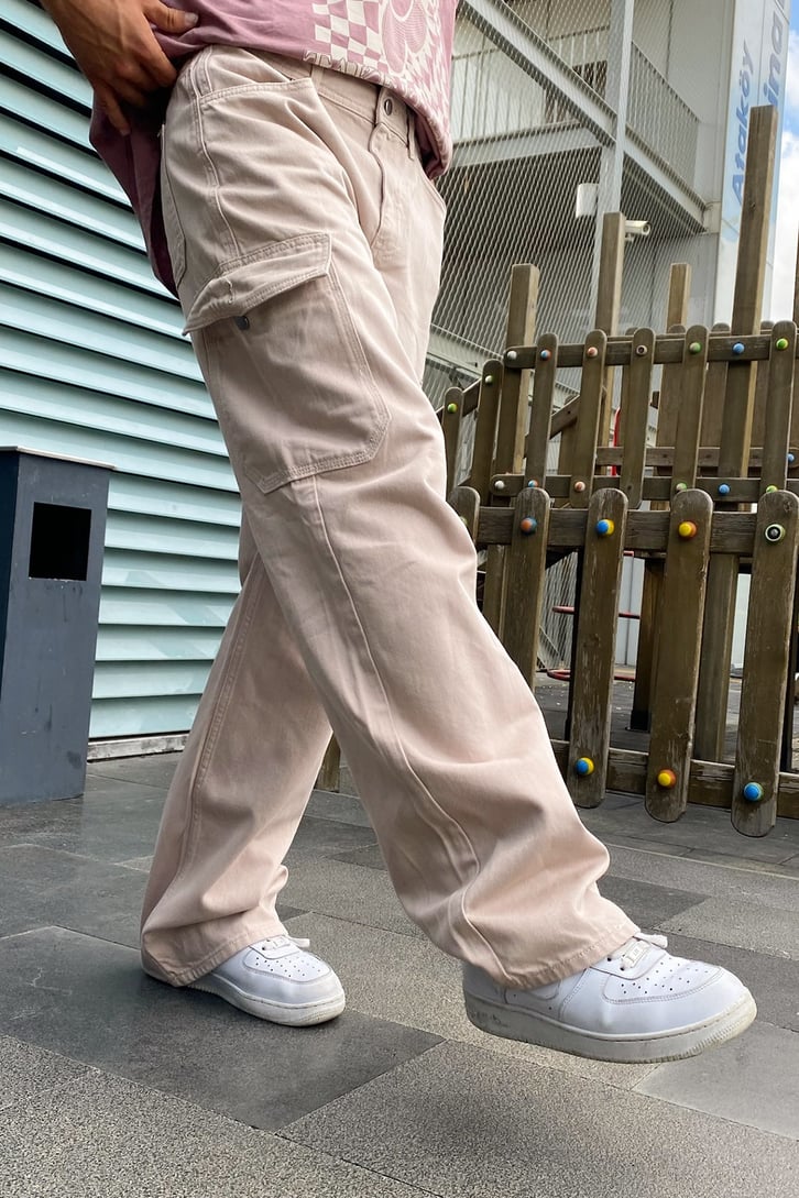 Pocket Detail Bej Baggy Jean