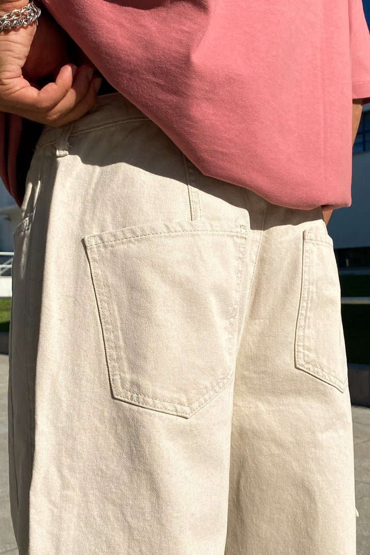 Pocket Detail Bej Baggy Jean