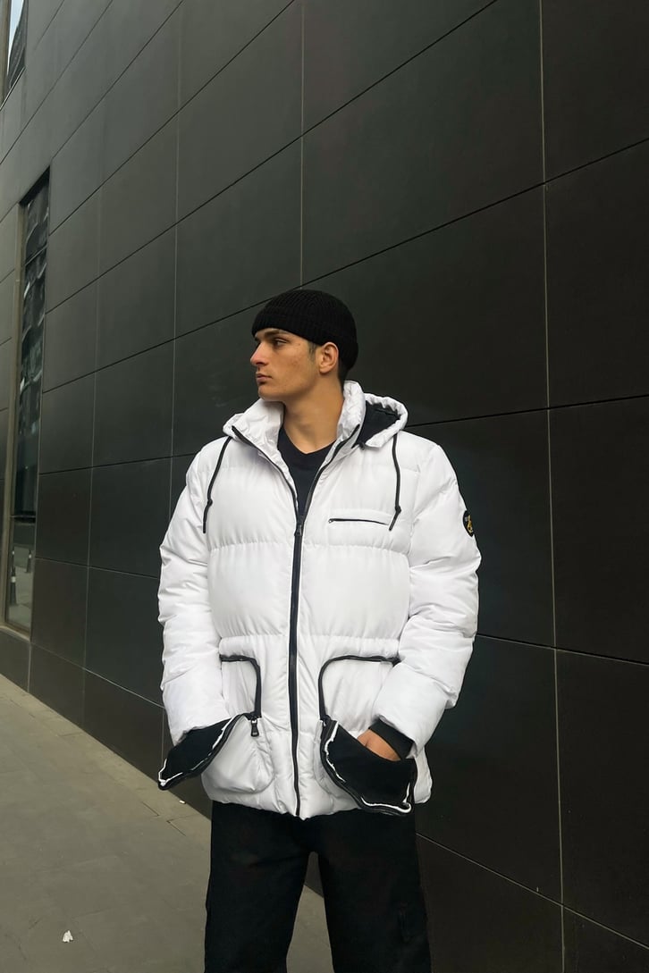 Pocket Detail Beyaz Şişme Mont