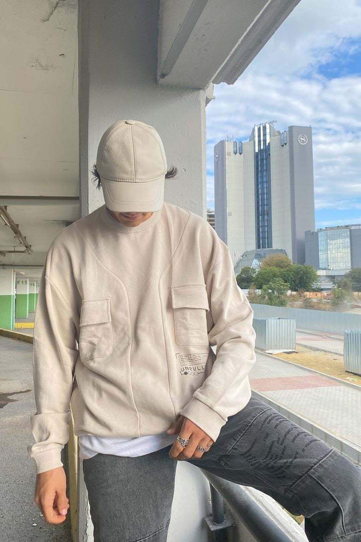 POCKET SWEATSHIRT