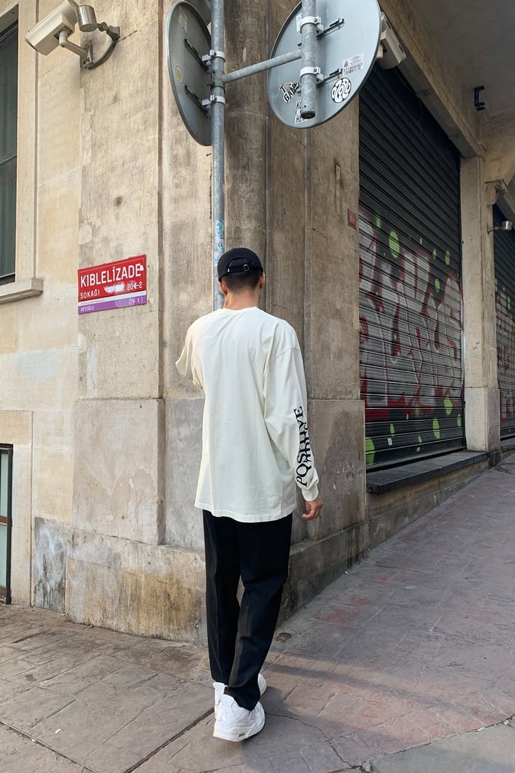 POSITIVE VIBES BASKILI OVERSIZE LONG SLEEVE TSHIRT