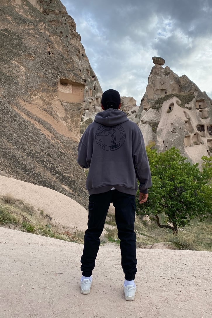 POSITIVE VIBES LOGOLU OVERSIZE HOODIE