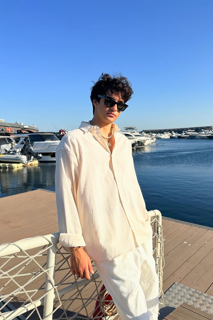 Premium Modal Karışımlı Ekru Oversize Gömlek