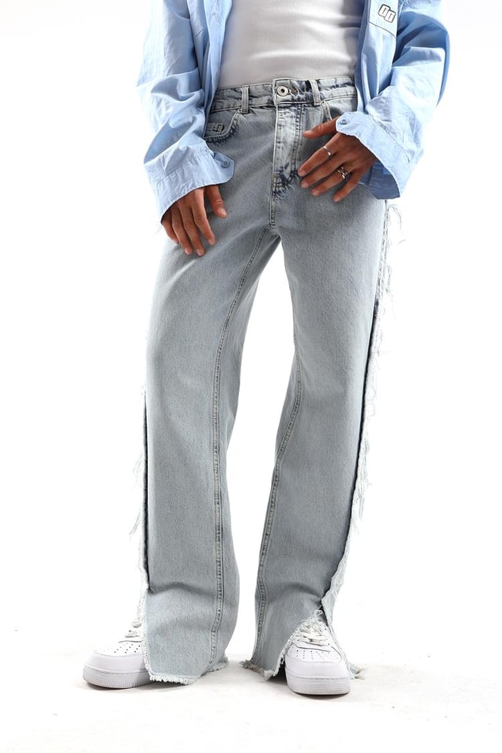 Püskül Detaylı Yırtmaçlı Baggy Jean