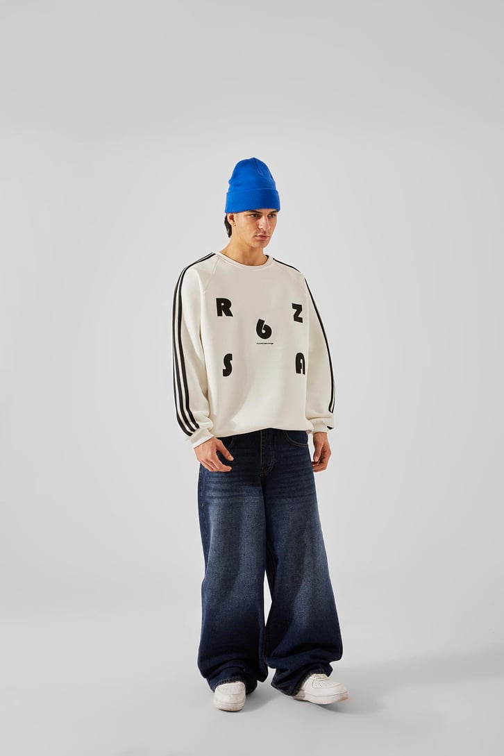 R6 Baskılı Beyaz Oversize Sweatshirt