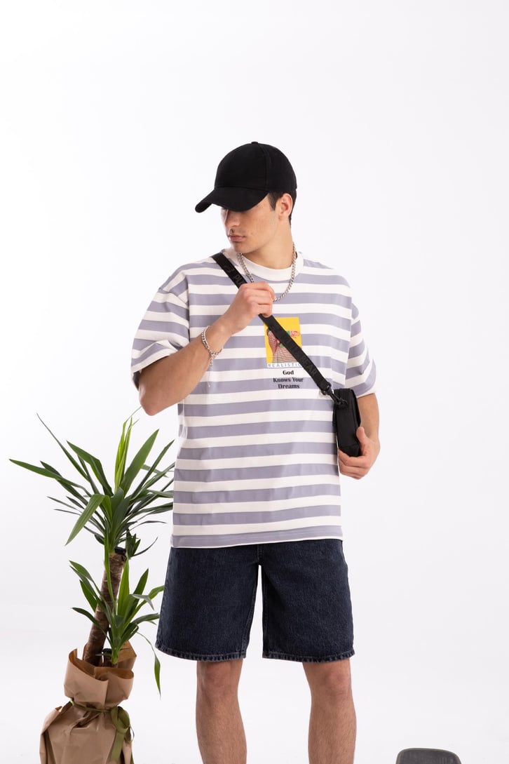 Realistic Baskılı Çizgili Gri Oversize Tshirt