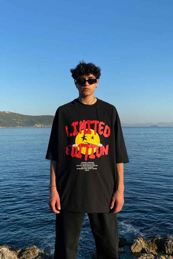 Red Limited Edition Baskılı Siyah Oversize Tshirt