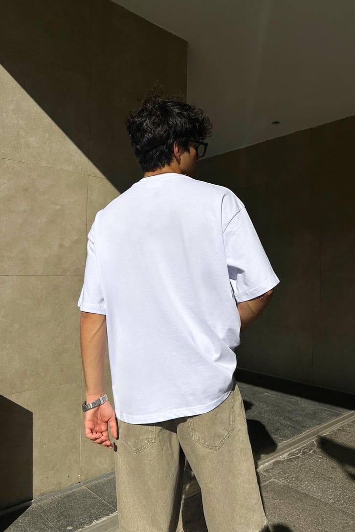 Red Wood Nakışlı Oversize Tişört