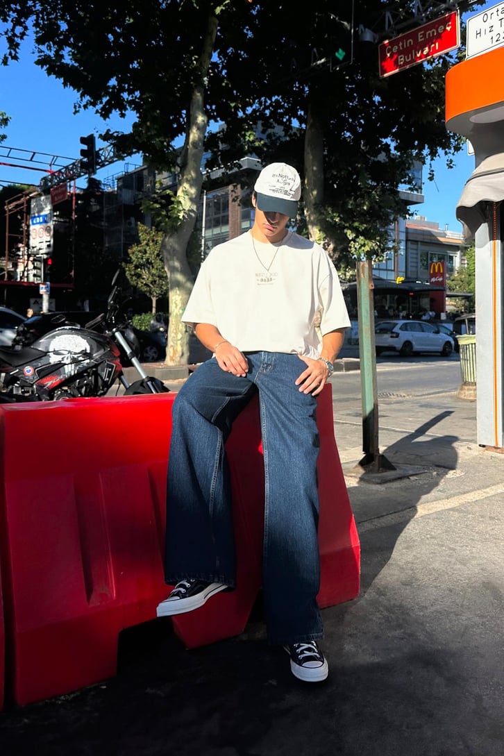 Red Wood Nakışlı Oversize Tişört