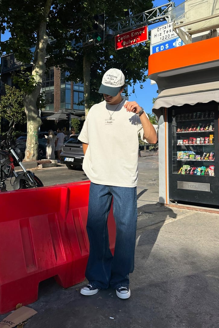 Red Wood Nakışlı Oversize Tişört