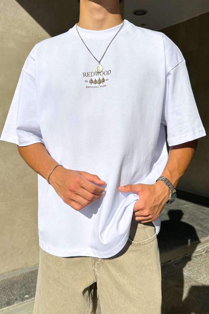 Red Wood Nakışlı Oversize Tişört