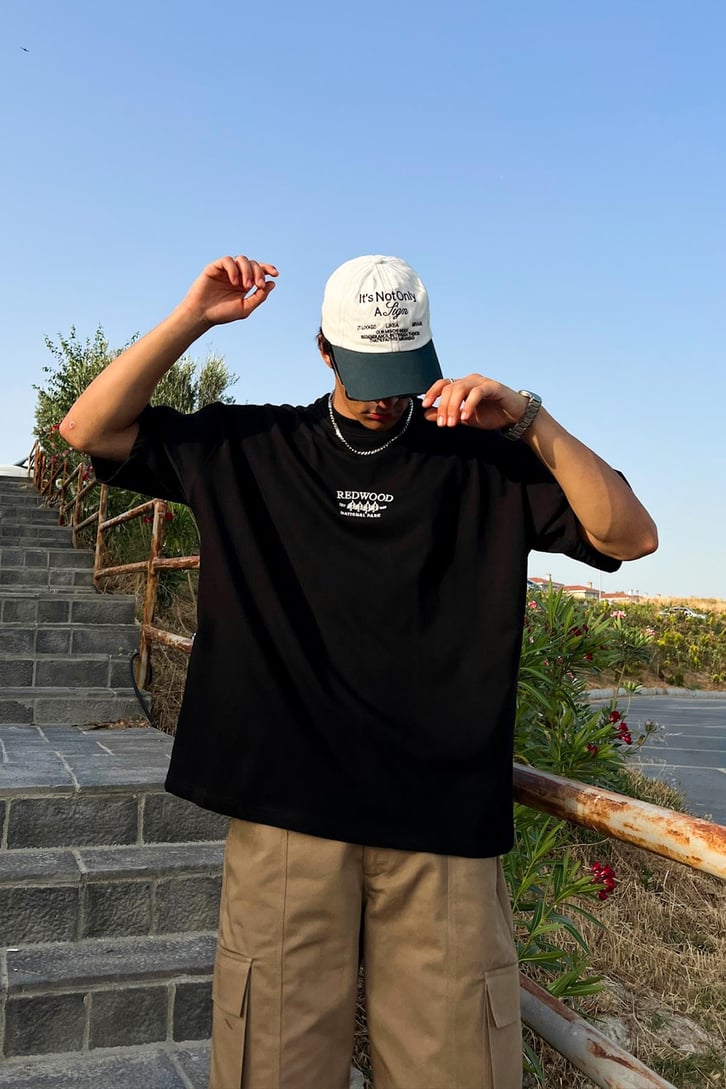 Red Wood Nakışlı Oversize Tişört