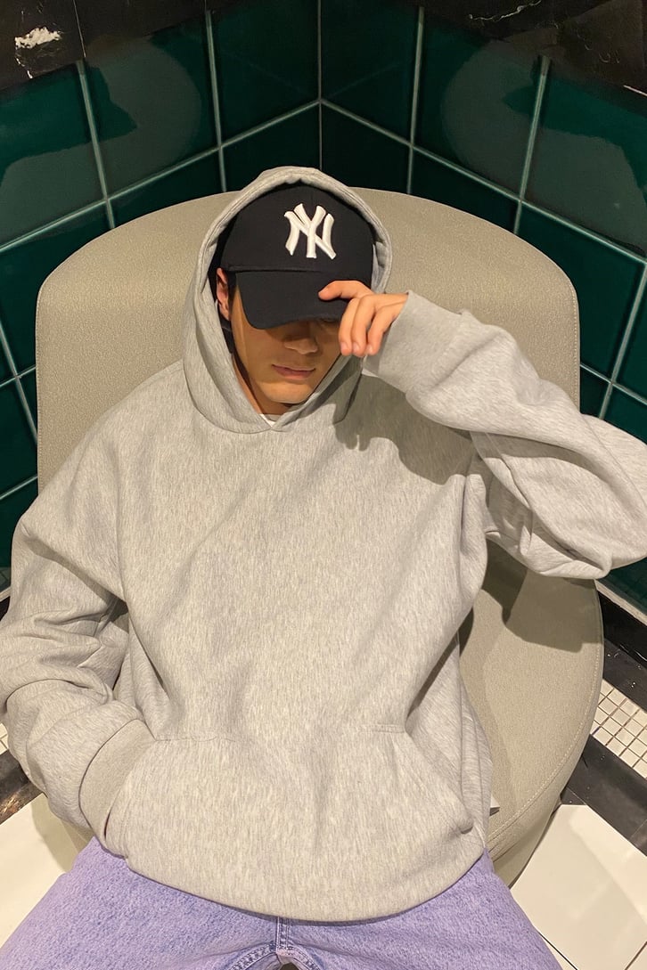 REGULAR FIT BASIC HOODIE