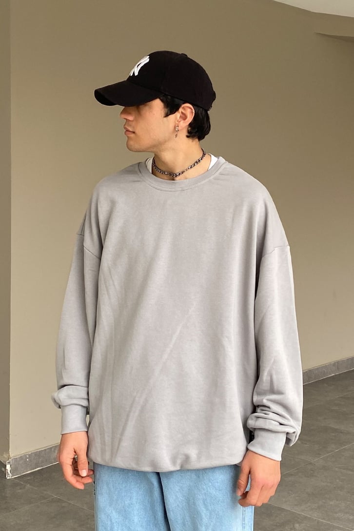 REGULAR FIT BASIC SWEATSHIRT