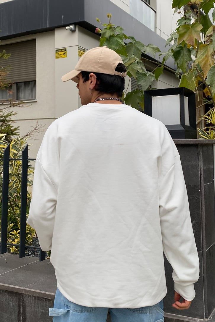 REGULAR FIT BASIC SWEATSHIRT