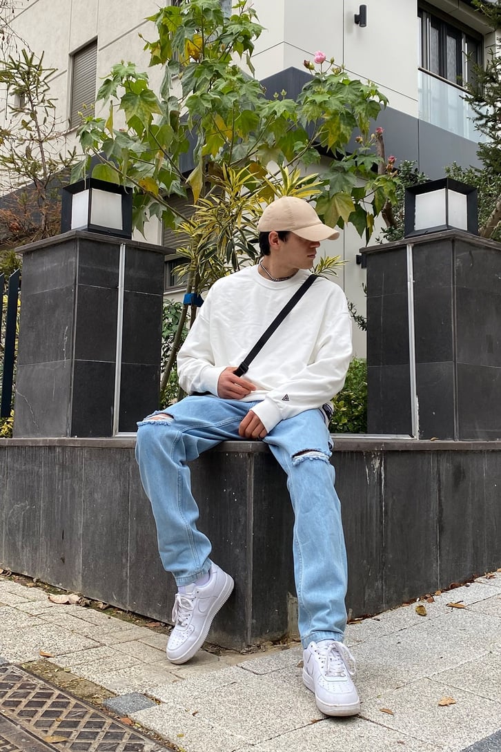 REGULAR FIT BASIC SWEATSHIRT