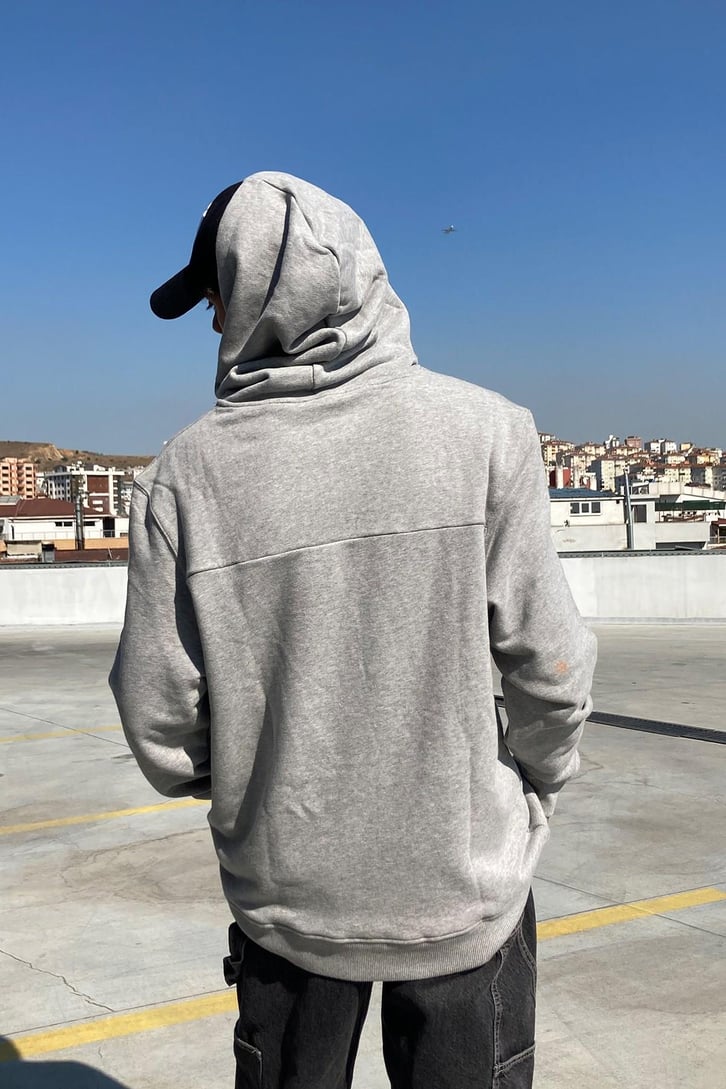 REGULAR FIT HOODIE