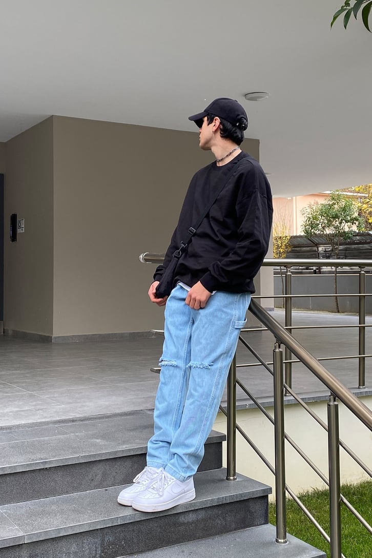 Regular Fit Siyah Basic Sweatshirt