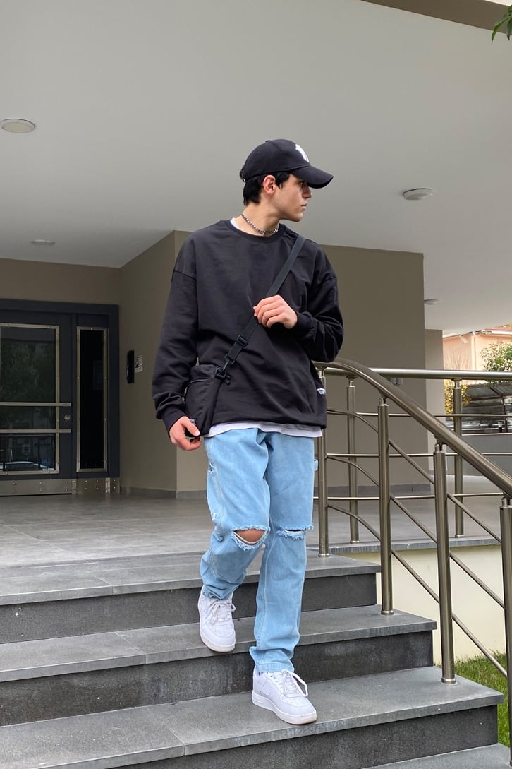 Regular Fit Siyah Basic Sweatshirt