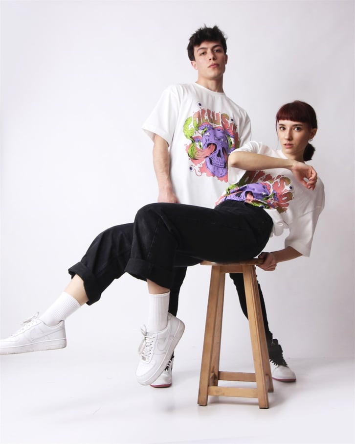 RELAXED FIT BASKILI TSHIRT
