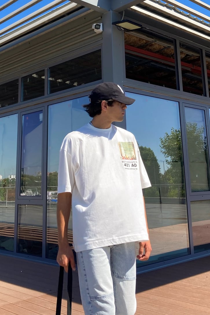 Renaissance Baskılı Beyaz Oversize Tshirt