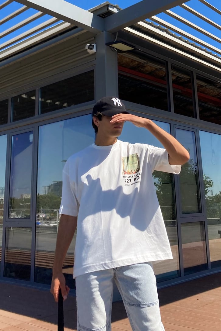 Renaissance Baskılı Beyaz Oversize Tshirt