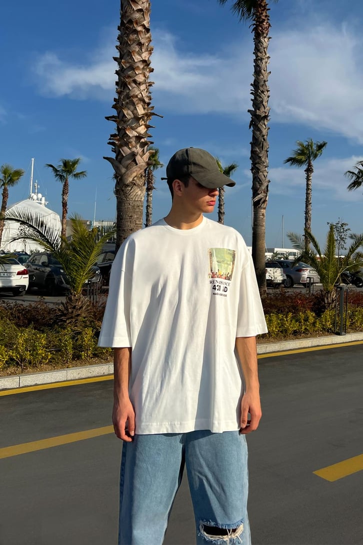 Renaissance Baskılı Ekru Oversize Tshirt