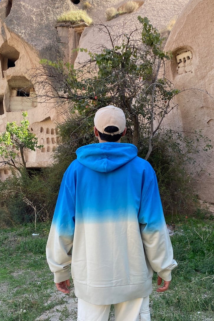 RENK GEÇİŞLİ SWEATSHIRT