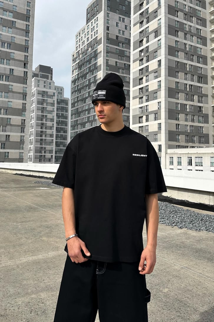 Resılıent Baskılı Siyah Oversize Tişört