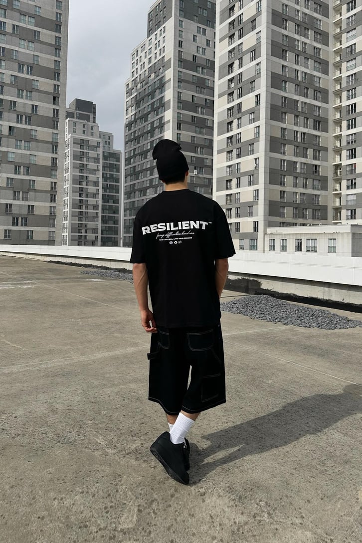 Resılıent Baskılı Siyah Oversize Tişört