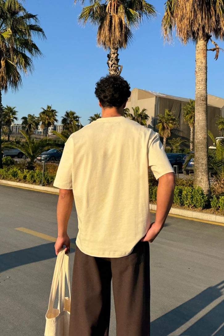 Retro Nakışlı Oversize Tişört