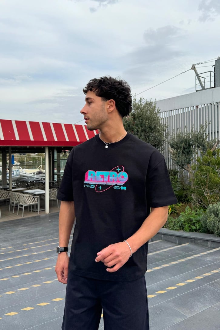 Retro Nakışlı Oversize Tişört