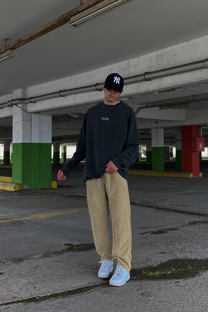 Review Titans War Oversize Washed Sweatshirt