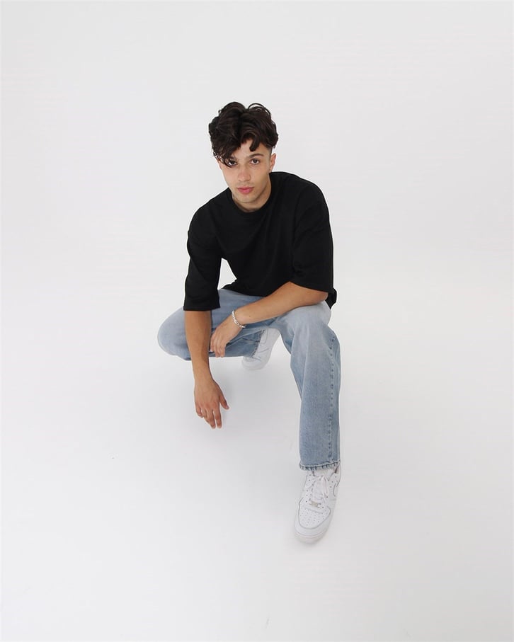RİBANALI YAKA OVERSIZE BASIC TSHIRT