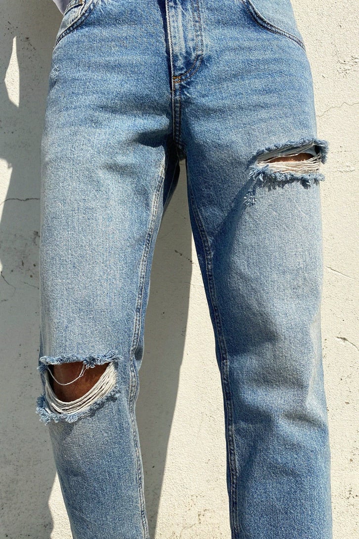 Ripped Buz Mavi Mom Fit Jean