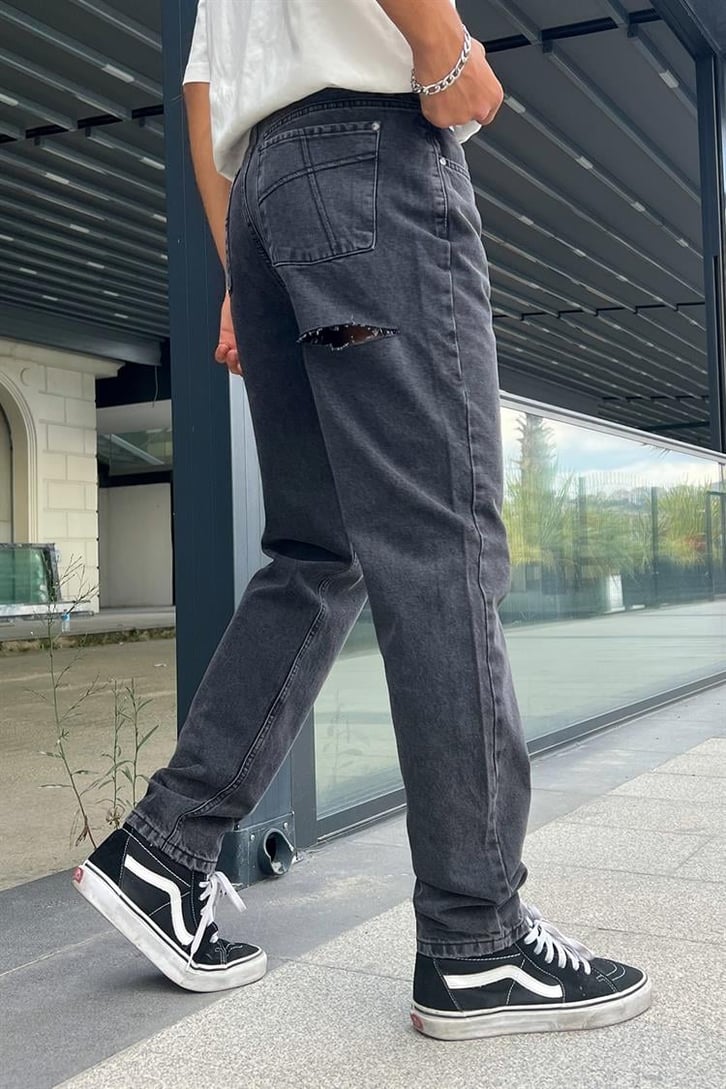 Ripped Detail Acid Wash Regular Fit