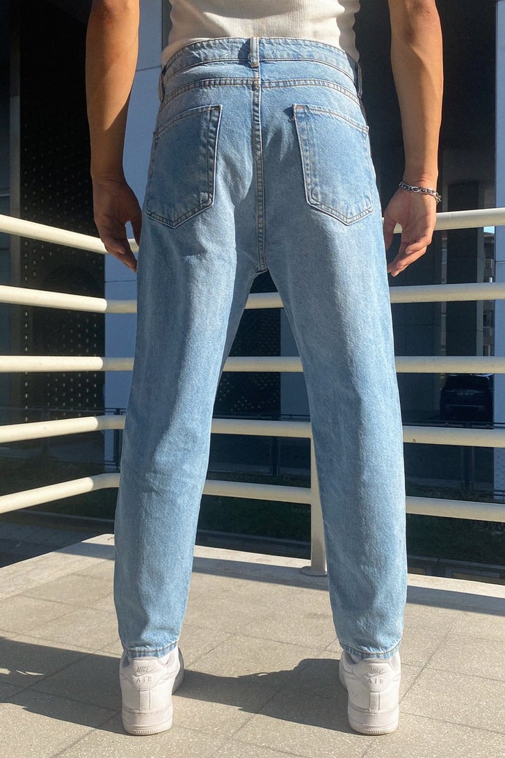 Ripped Detail Buz Mavi Mom Fit Jean