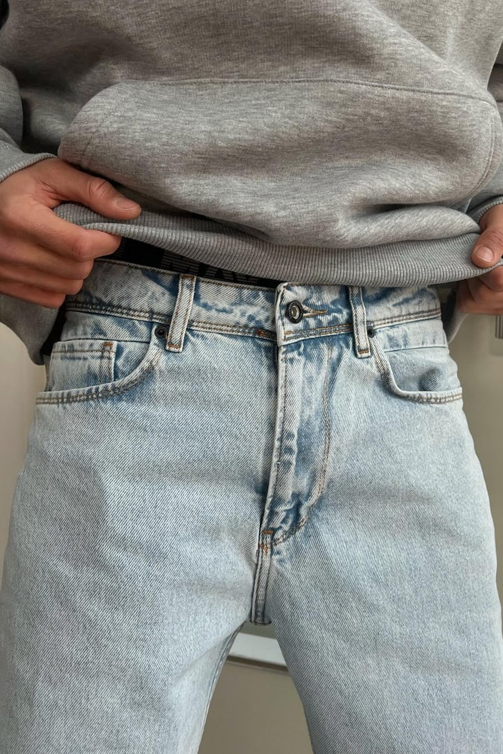 Ripped Detail Buz Mavi Regular Fit Jean