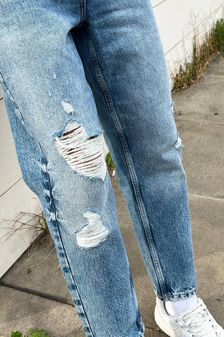 Ripped Detail Mavi Mom Jean
