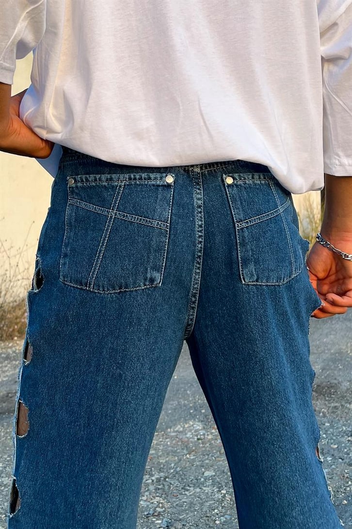 Ripped Detail Mavi Parçalı Baggy Jean