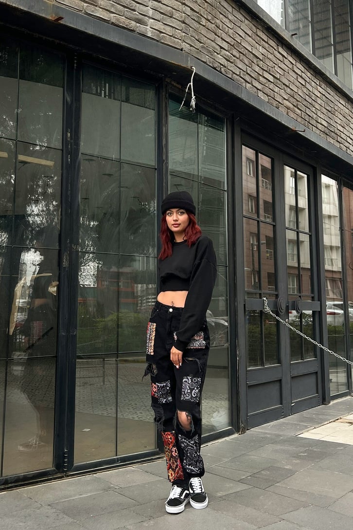 Ripped Patch Detay Siyah Regular Fit Jean