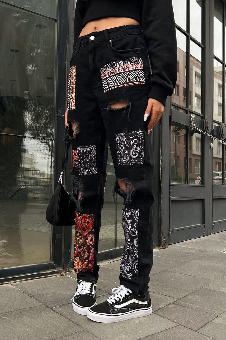 Ripped Patch Detay Siyah Regular Fit Jean