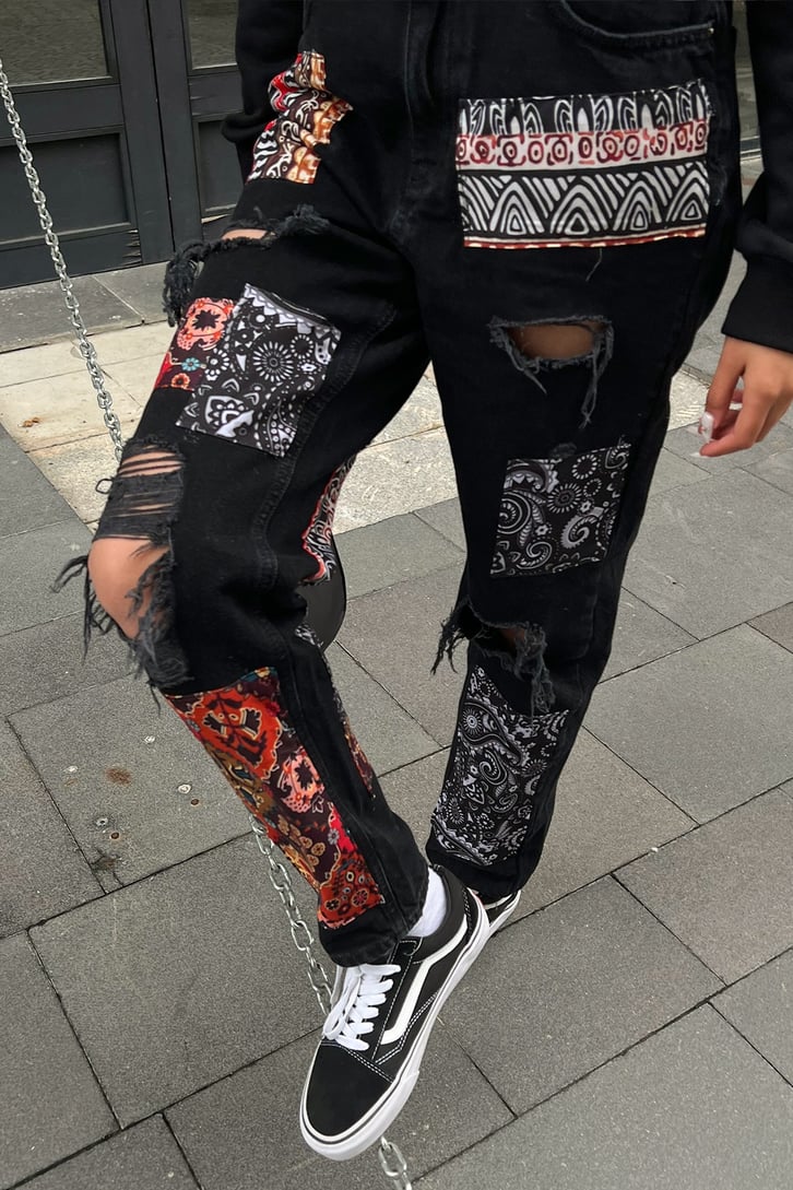 Ripped Patch Detay Siyah Regular Fit Jean